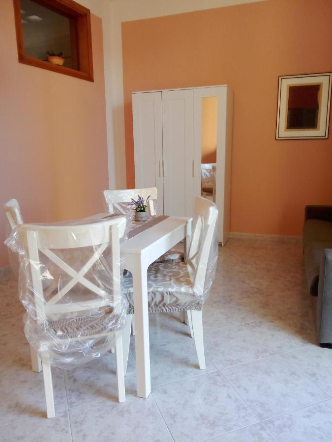 Ferienwohnung Al Crocifisso...Da Nonna Pia Salerno Exterior foto
